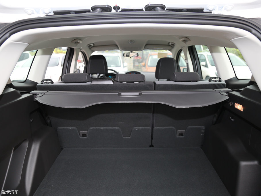 2017 EcoBoost 180 򌾫