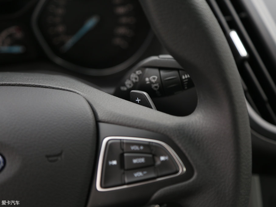 2017 EcoBoost 180 򌾫