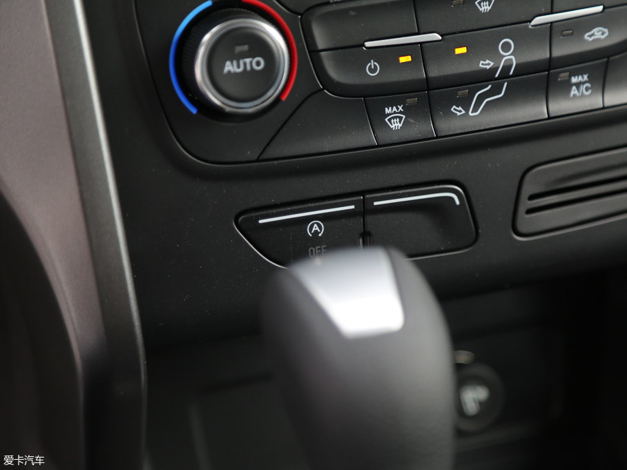 2017 EcoBoost 180 򌾫