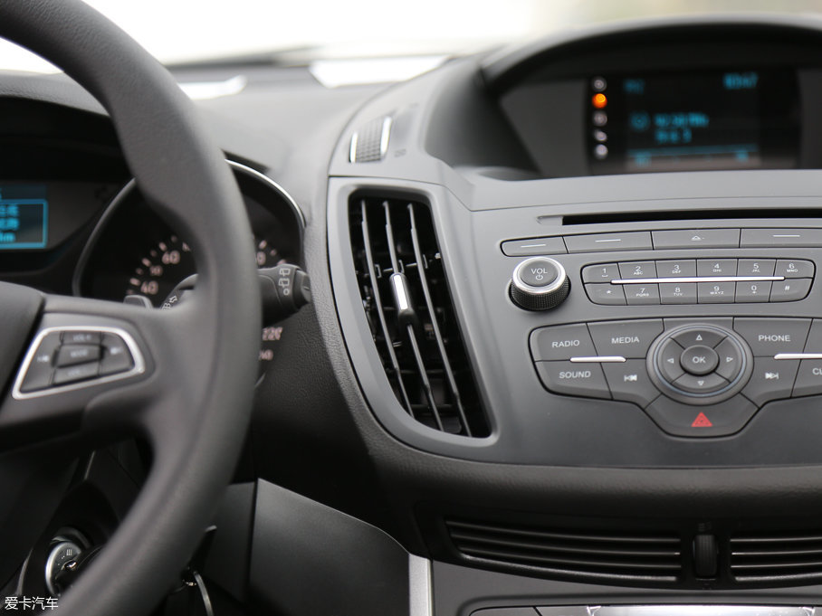 2017 EcoBoost 180 򌾫