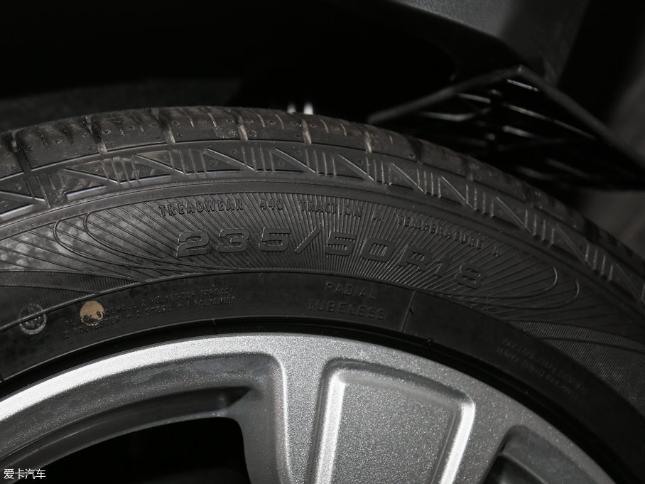 2017 EcoBoost 180 򌻢S