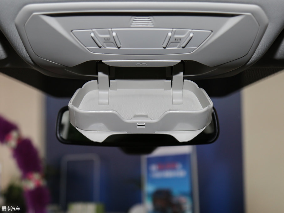 2017 EcoBoost 180 򌻢S