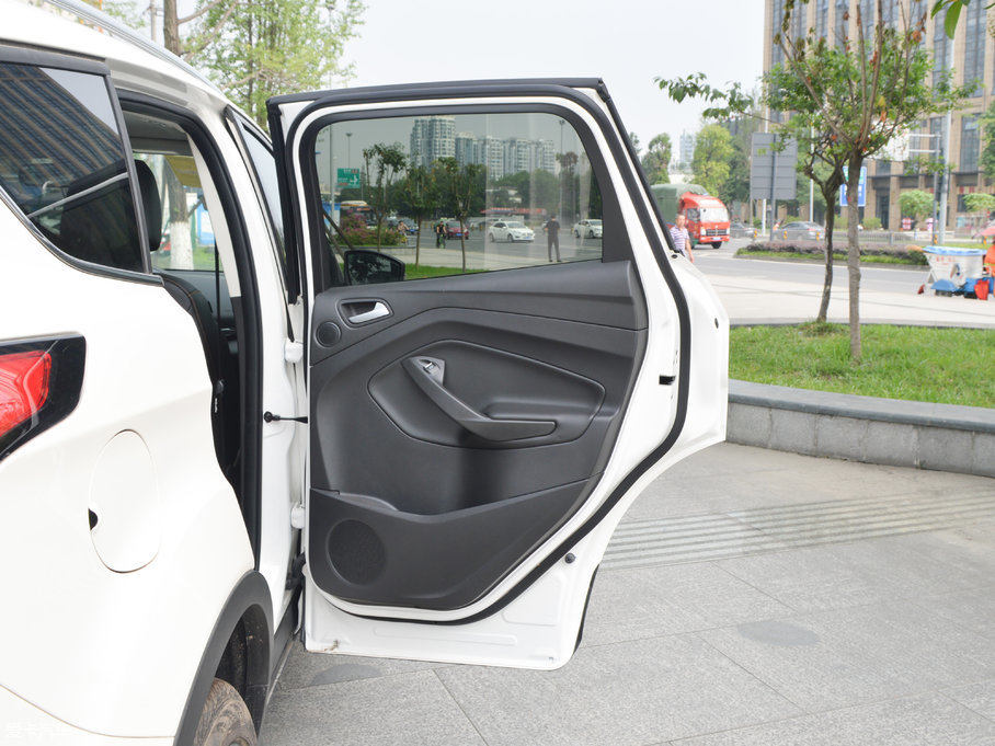 2017 EcoBoost 245 (q)\(yn)(dng)