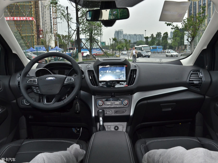 2017 EcoBoost 180 򌻢S