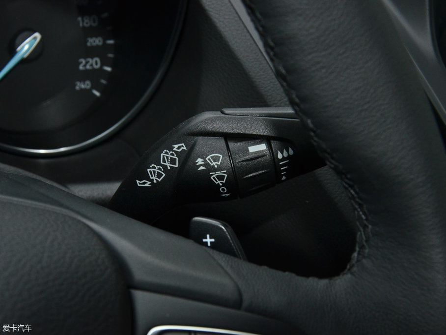 2017 EcoBoost 180 򌻢S