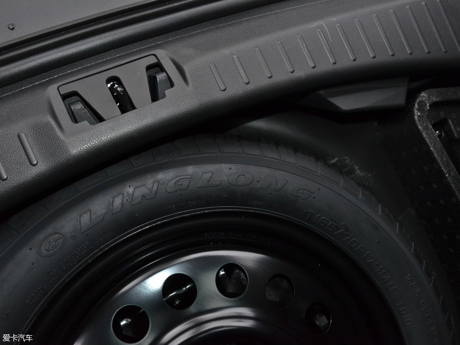 2017 EcoBoost 180 򌻢S