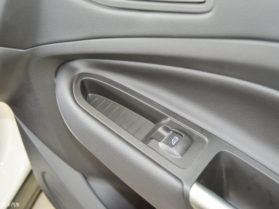 2017������ EcoBoost 245 ���(q��)������