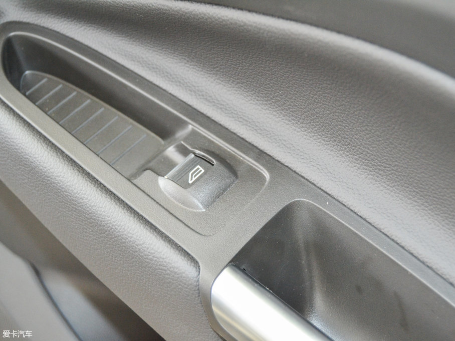 2017������ EcoBoost 245 ���(q��)������