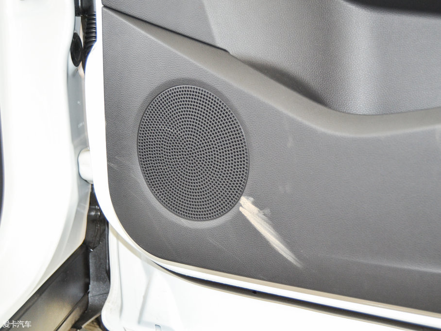 2017������ EcoBoost 245 ��������