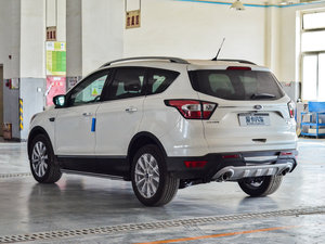 2017款EcoBoost 180 四驱豪翼型 左后45度