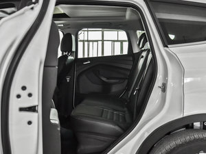 2017款EcoBoost 180 四驱豪翼型 后排空间