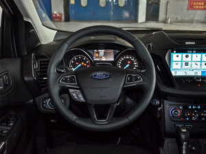 2017款EcoBoost 180 四驱豪翼型 方向盘