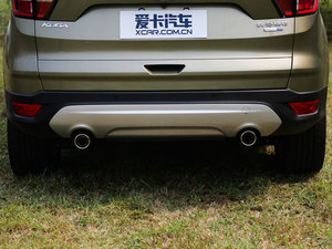 2017款EcoBoost 180 四驱豪翼型 排气管
