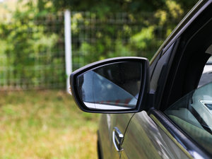 2017EcoBoost 180  (ji)^