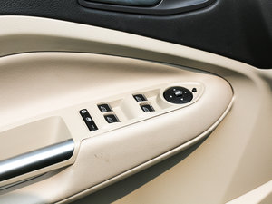 2017EcoBoost 180  {܇ƅ^	