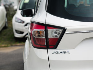 2017EcoBoost 180 򌾫 ^