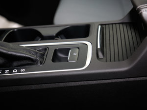 2017EcoBoost 180 (q) v܇Ƅ(dng)