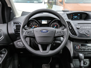 2017款EcoBoost 180 两驱精翼型 方向盘