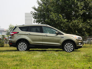 2017EcoBoost 180 (q) w^