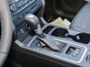 2017款EcoBoost 245 四驱铂翼型 换挡杆