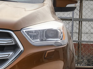 2017款EcoBoost 245 四驱尊翼型 大灯