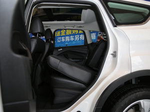 2017款EcoBoost 180 两驱虎跃型 后排座椅放倒