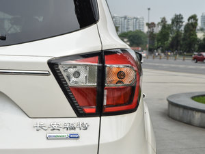 2017款EcoBoost 245 四驱运动型 尾灯