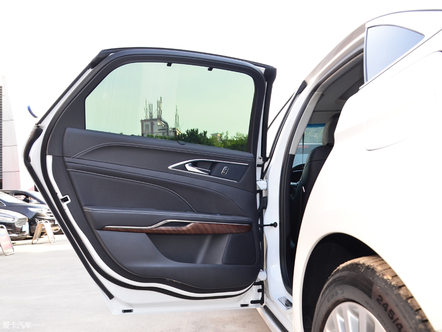 2017ţ Ŀ EcoBoost 325 V6Ş