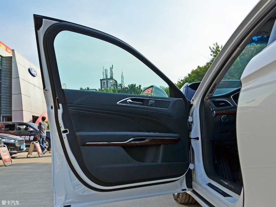 2017ţ Ŀ EcoBoost 325 V6Ş