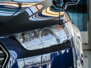 2017款EcoBoost 180豪华型 大灯