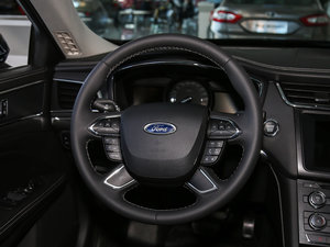 2017款EcoBoost 180豪华型 方向盘
