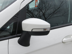 2017EcoBoost125 քF ^