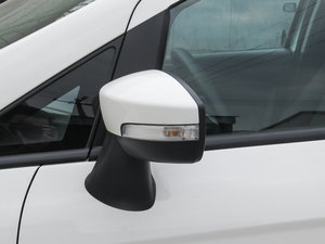 2017EcoBoost125 քF ^