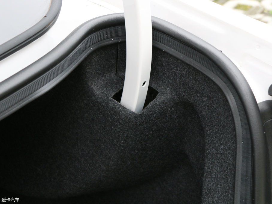 2017ɵϚW EcoBoost 245Ş