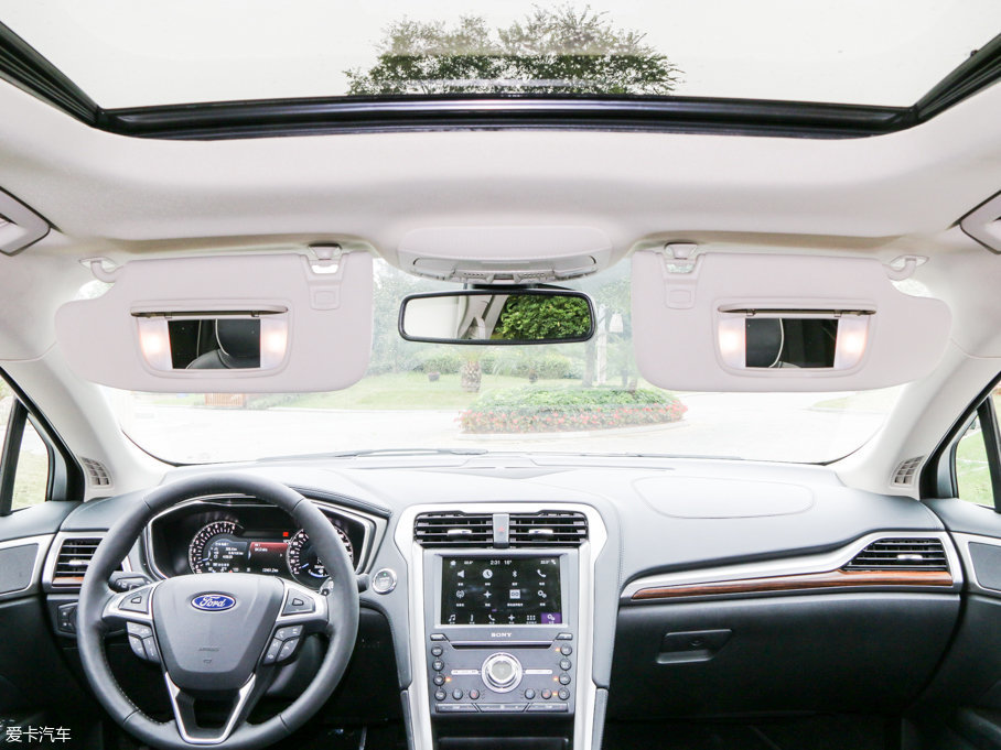 2017ɵϚW EcoBoost 245Ş