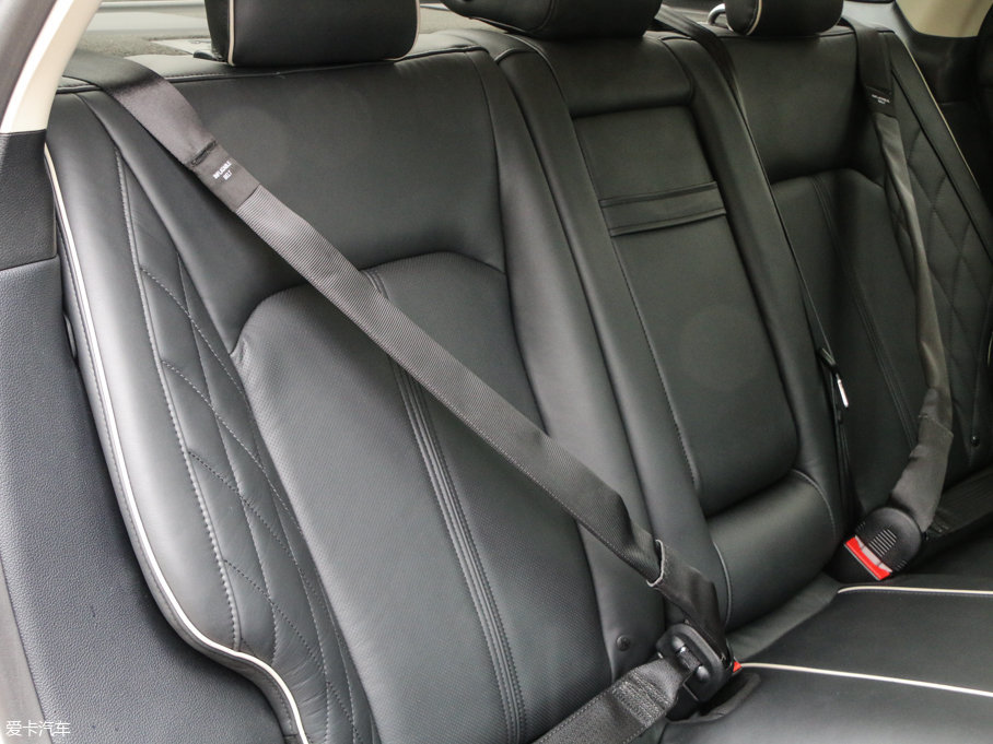 2017ɵϚW EcoBoost 245Ş