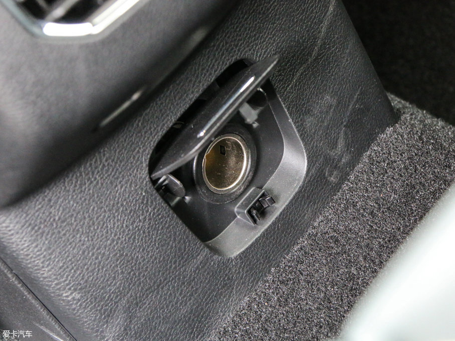 2017ɵϚW EcoBoost 245Ş