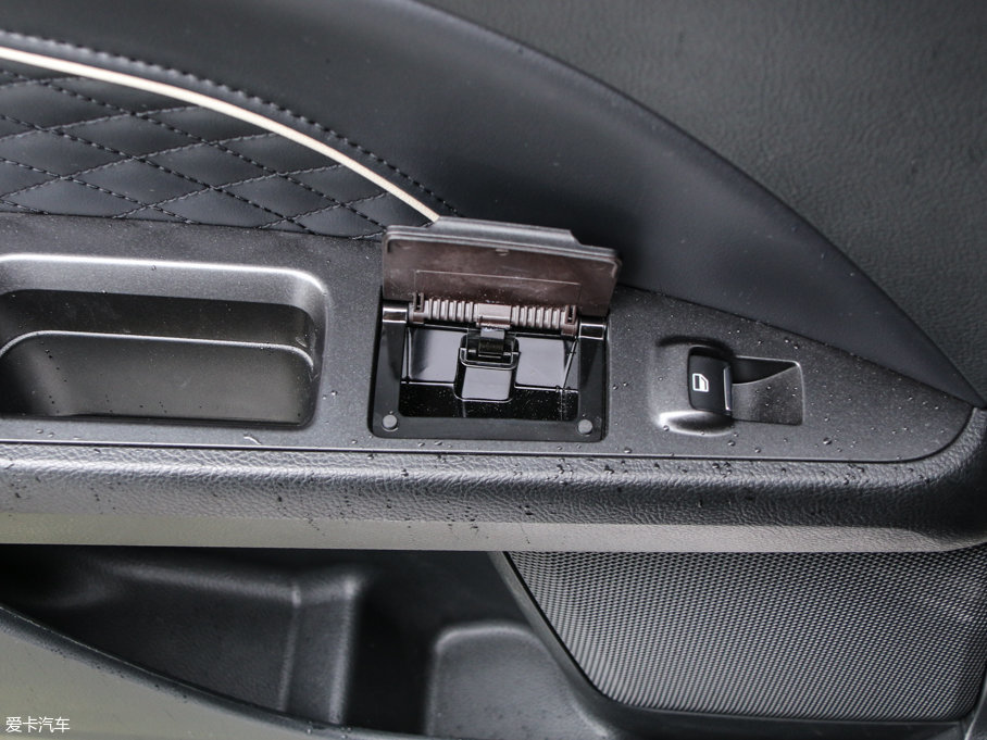 2017ɵϚW EcoBoost 245Ş