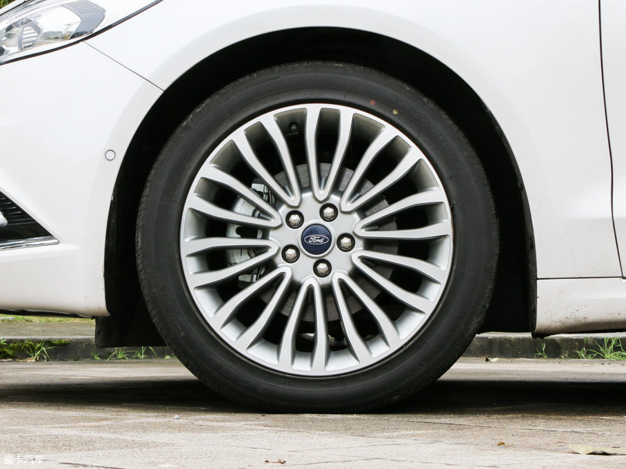 2017ɵϚW EcoBoost 245Ş