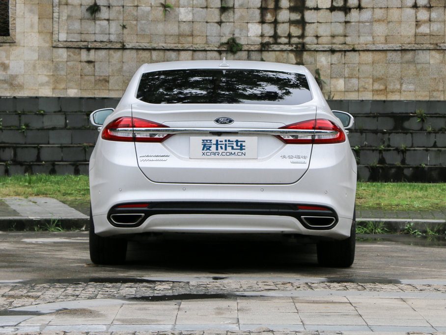 2017ɵϚW EcoBoost 245Ş