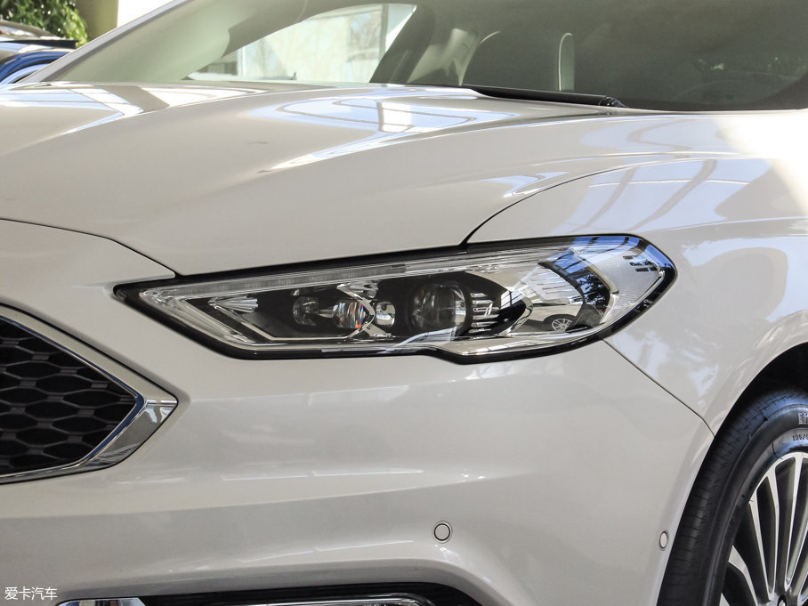 2017ɵϚW EcoBoost 245Ş