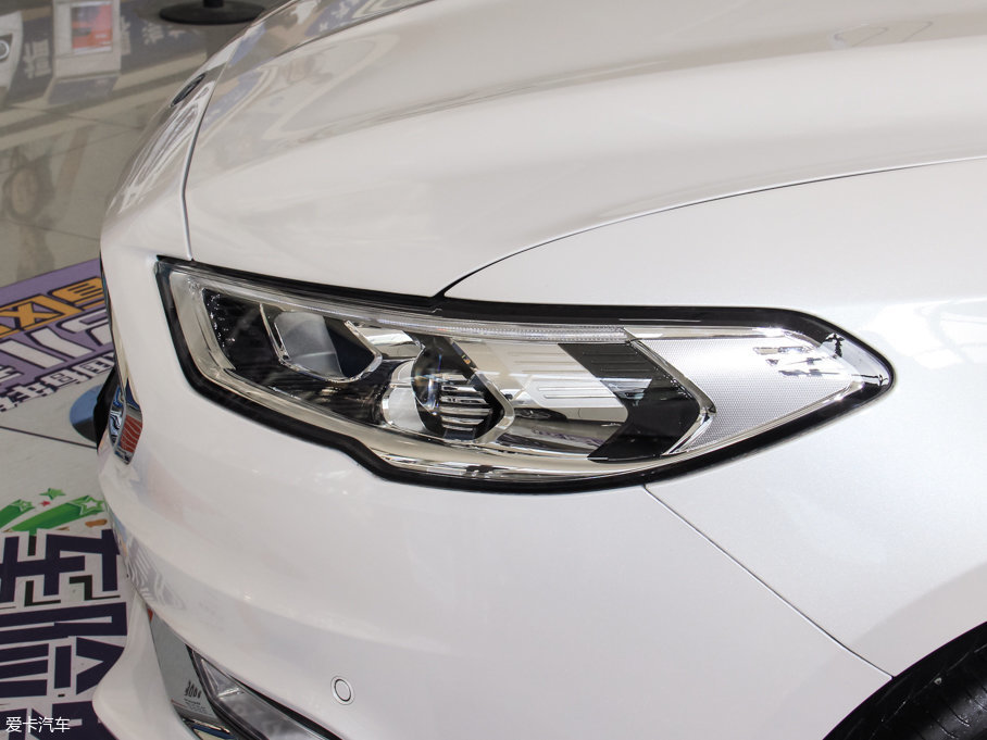 2017ɵϚW EcoBoost 245Ş