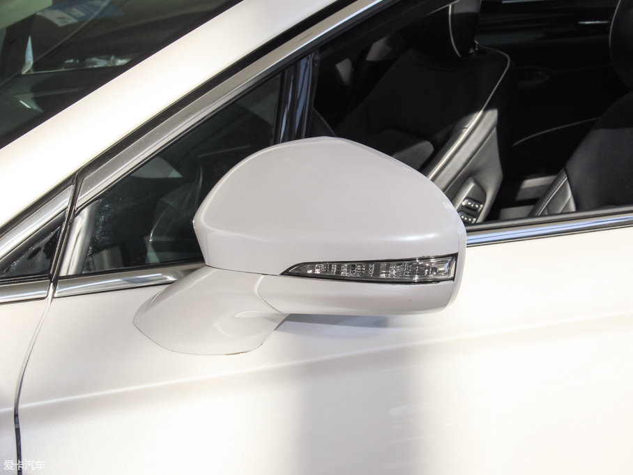 2017ɵϚW EcoBoost 245Ş