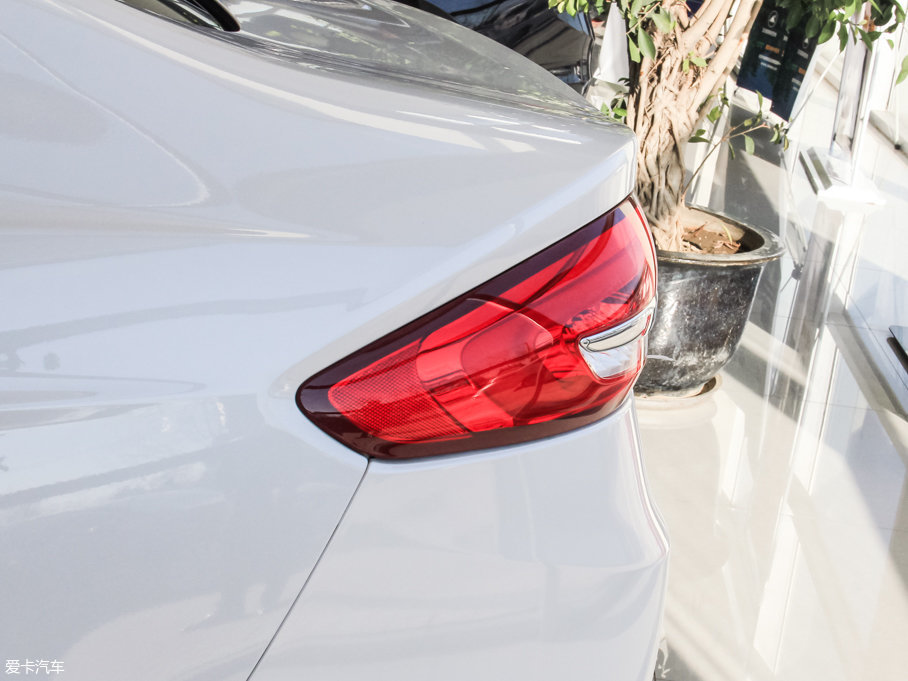 2017ɵϚW EcoBoost 245Ş