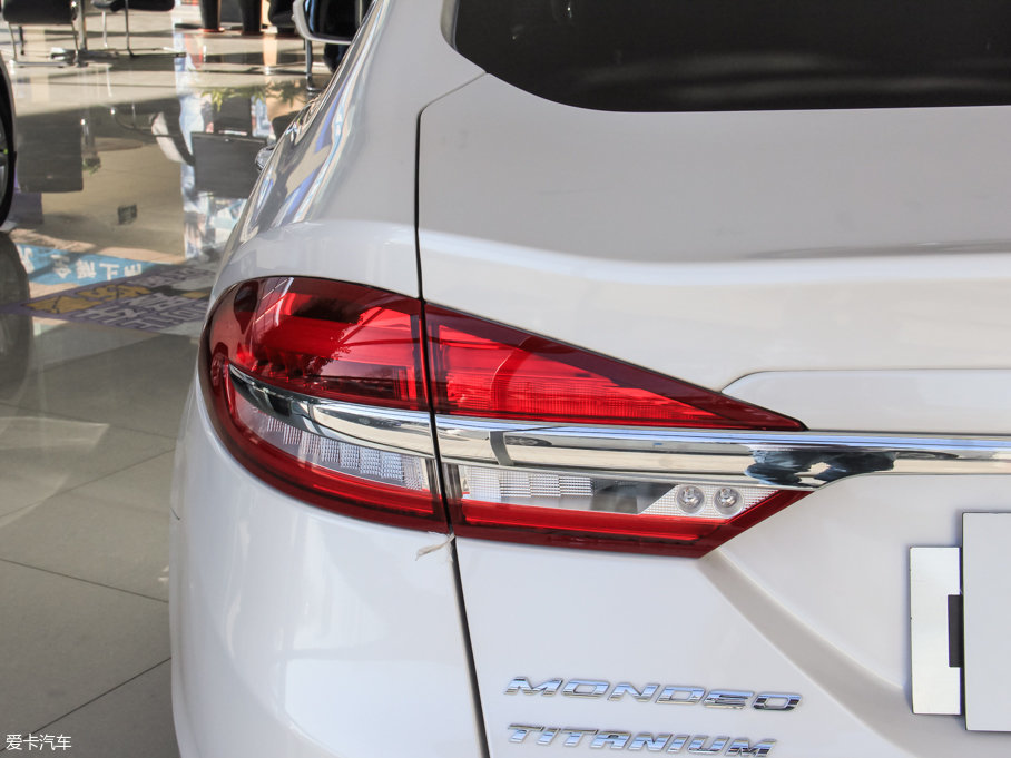 2017ɵϚW EcoBoost 245Ş