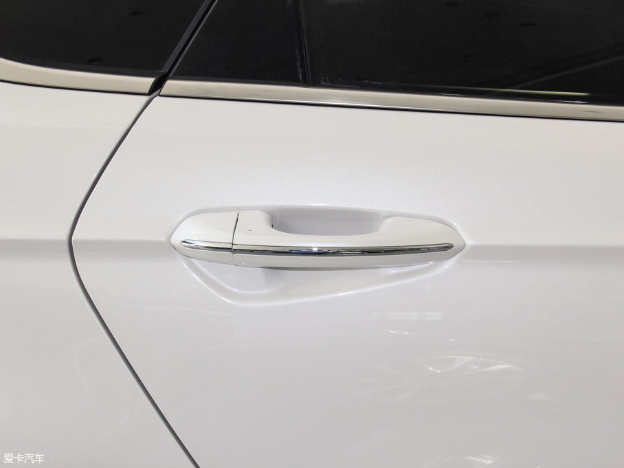 2017ɵϚW EcoBoost 245Ş