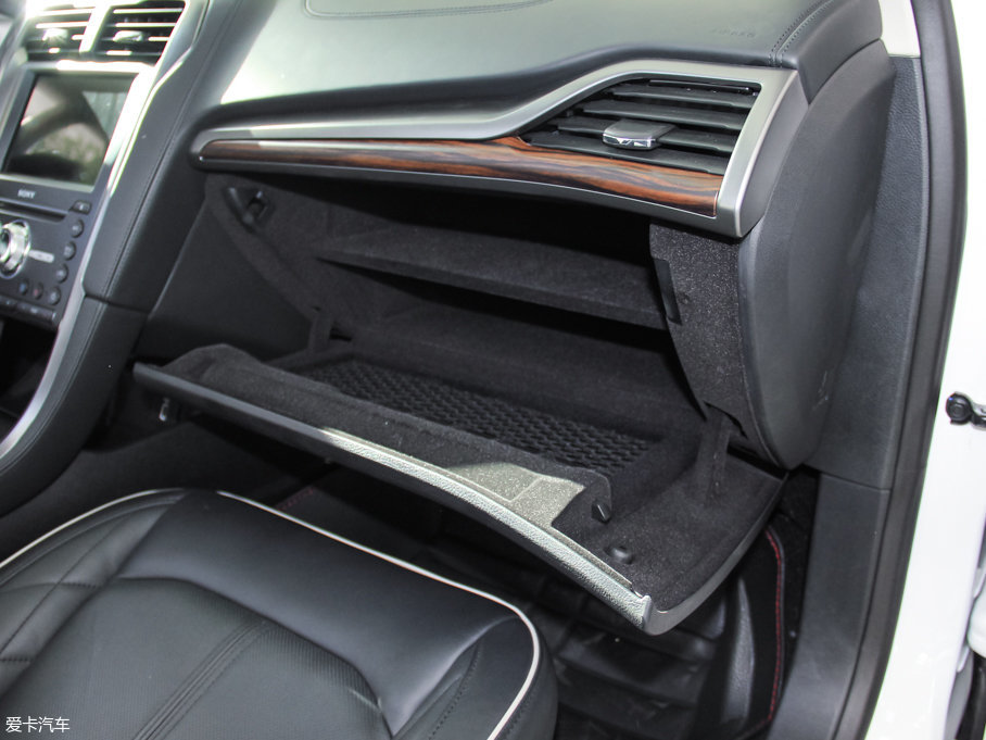 2017ɵϚW EcoBoost 245Ş