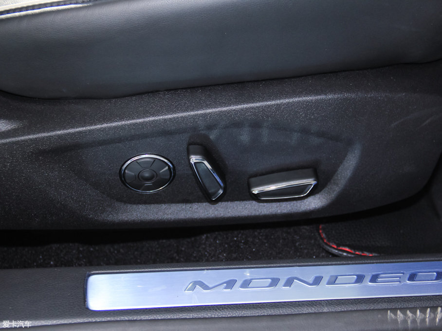 2017ɵϚW EcoBoost 245Ş