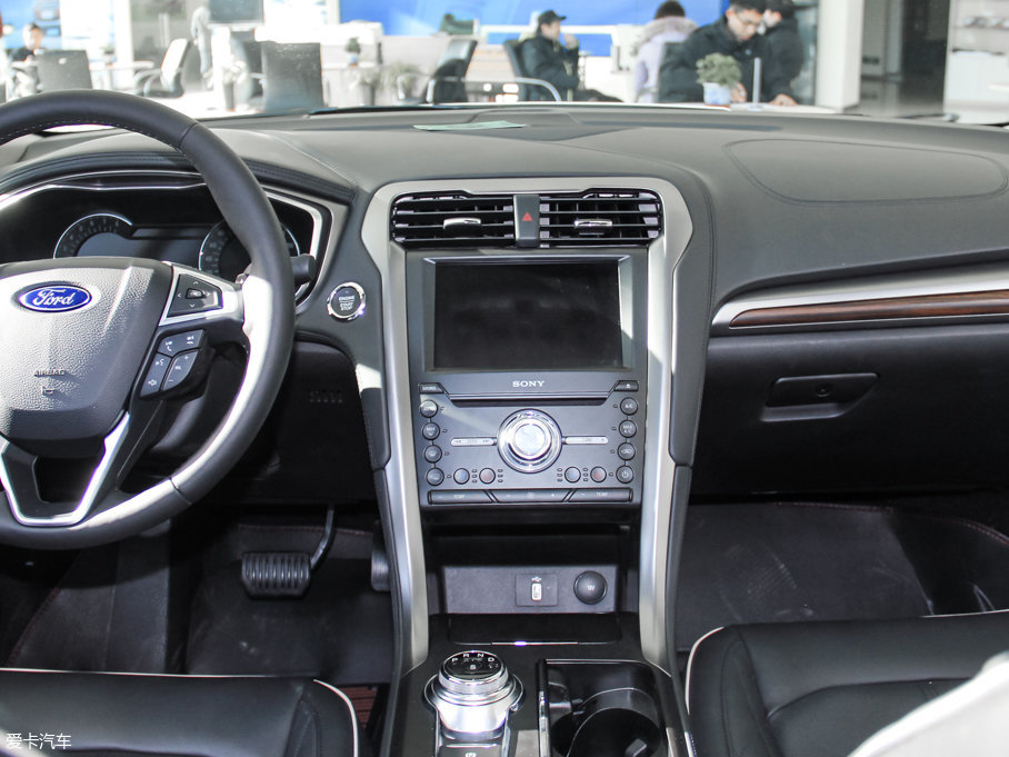 2017ɵϚW EcoBoost 245Ş