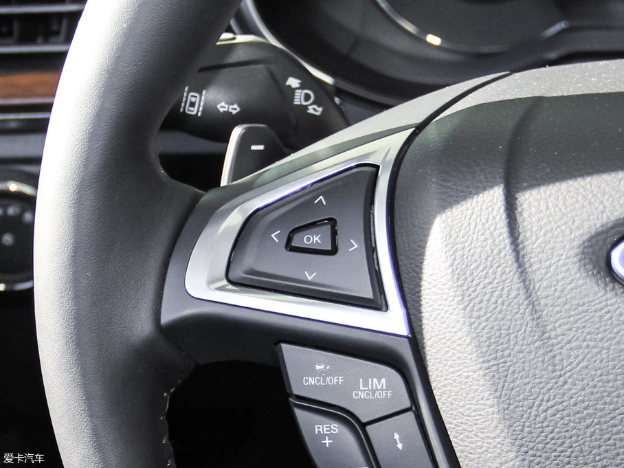 2017ɵϚW EcoBoost 245Ş